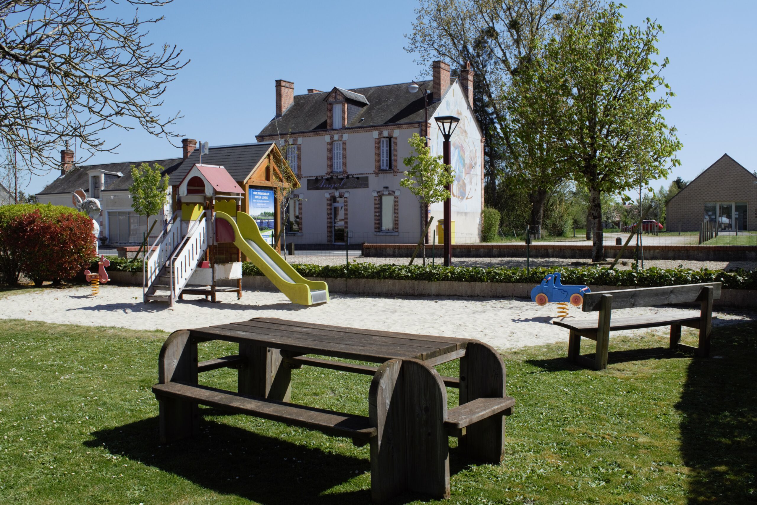 Aire de jeux Millançay 1